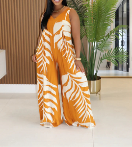 Isla Grace – Leaf Print Wide-Leg Jumpsuit